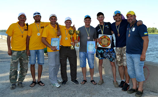 Рыболовы спортсмены ЗРК победители и призеры Кубка Украины по ловле рыбы фидером